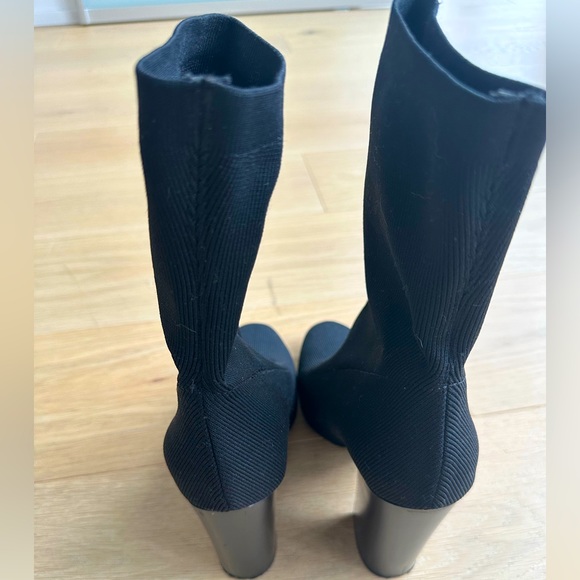 Kendall & Kylie 7,5 M Black Hailey Sock Booties 4” heel - Picture 3 of 5